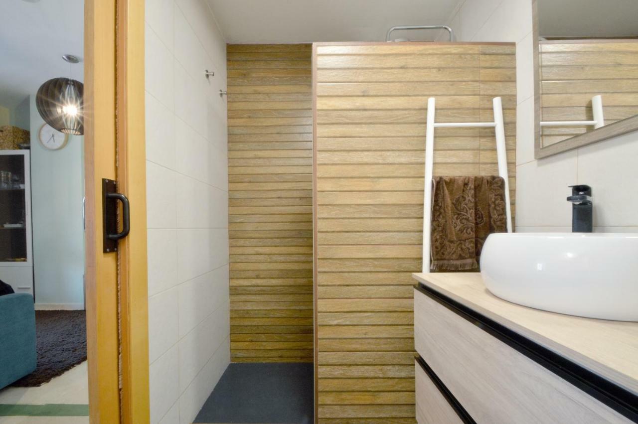 Moderno Apartamento Frente A La Playa Y El Centro Daire Almería Dış mekan fotoğraf