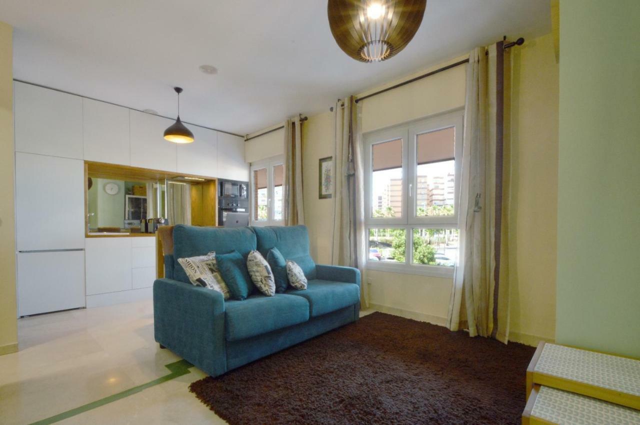 Moderno Apartamento Frente A La Playa Y El Centro Daire Almería Dış mekan fotoğraf