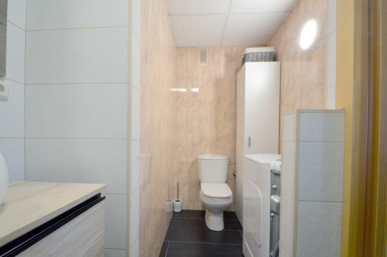 Moderno Apartamento Frente A La Playa Y El Centro Daire Almería Dış mekan fotoğraf